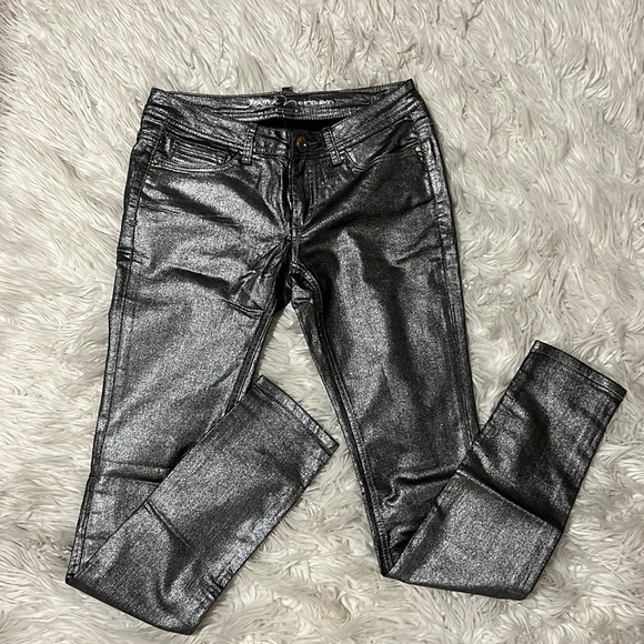 jane noman Denim - Metallic Silver Skinny Jeans